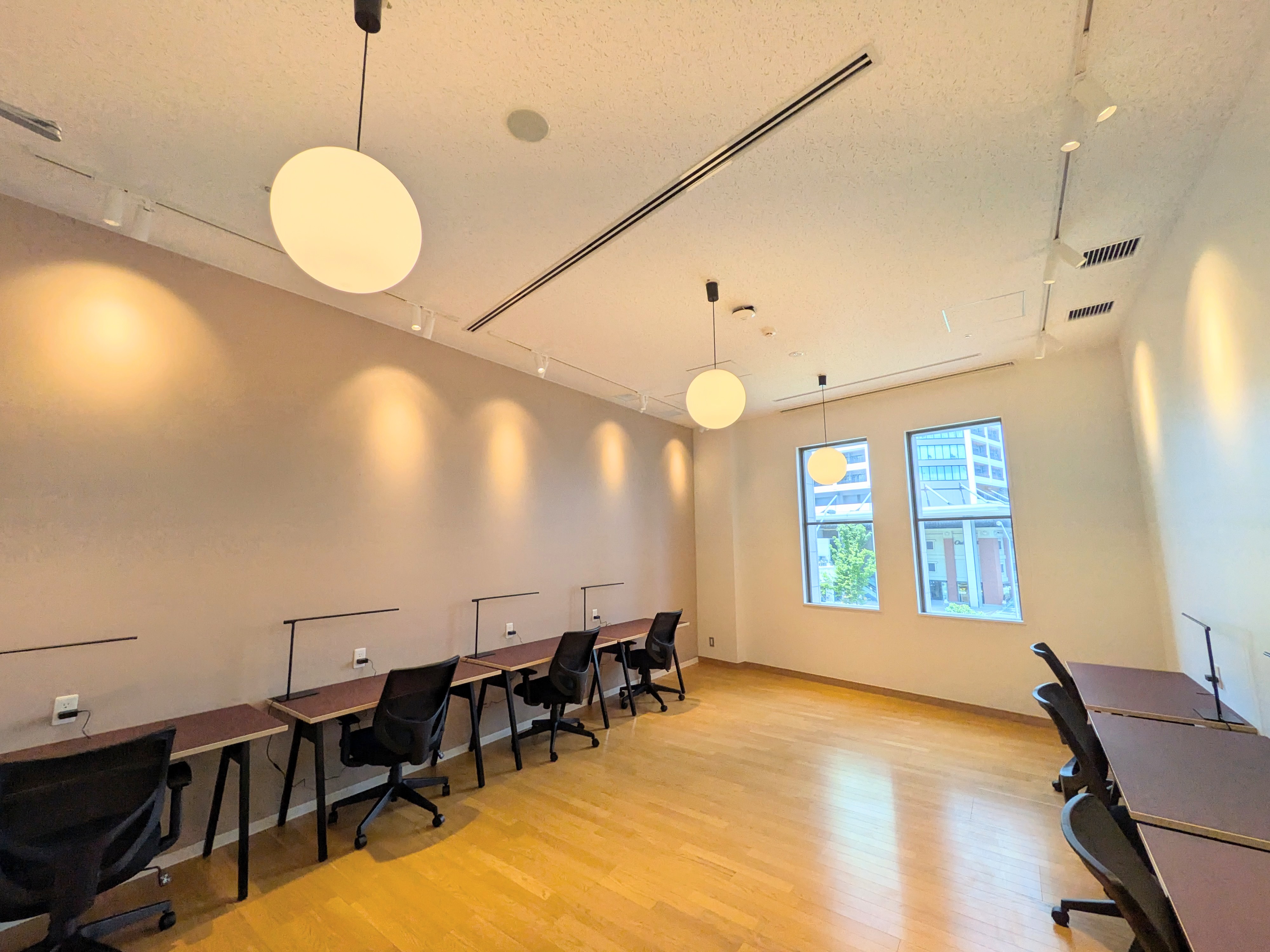 goodroom lounge 横浜馬車道の写真