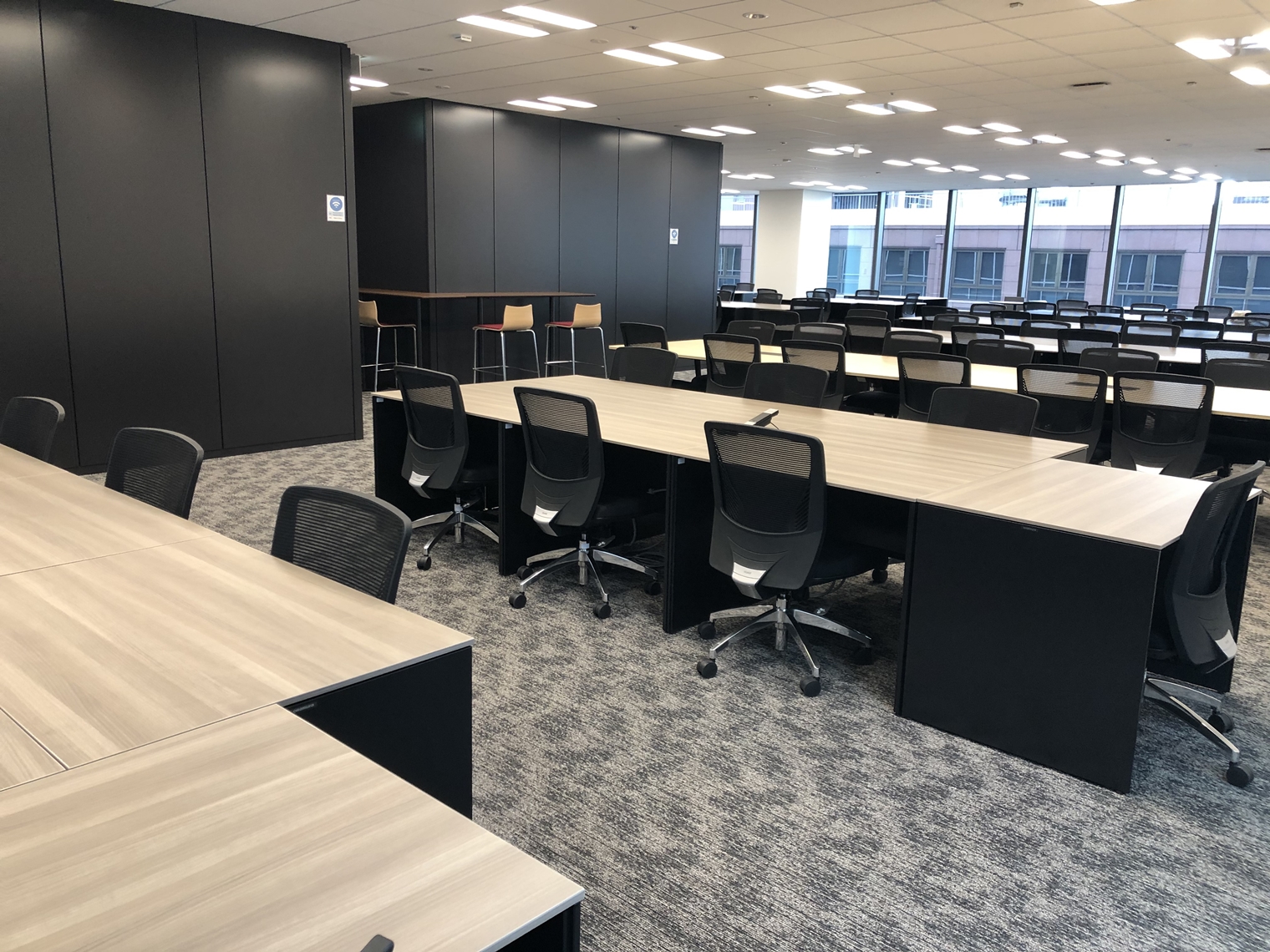 Room401 (50名用個室)