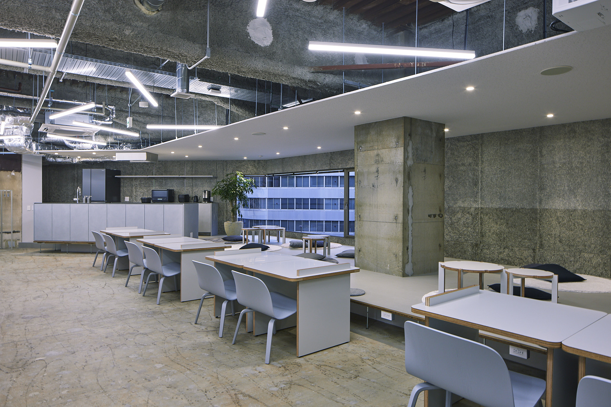 12 SHINJUKU 3CHOMEの写真