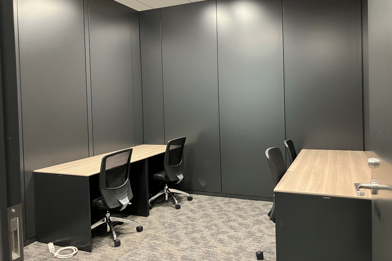 Room548 (4名用個室)