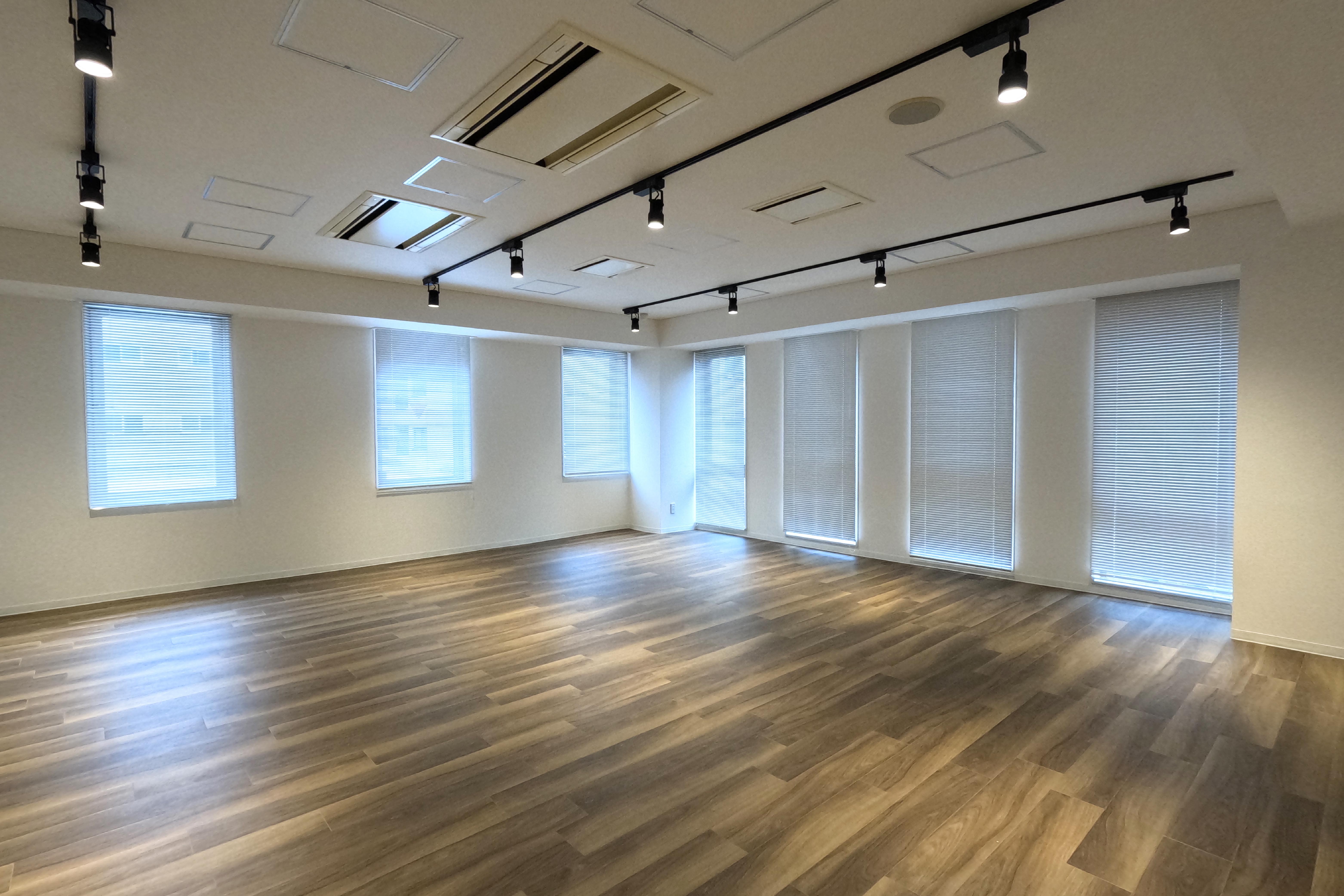 THE HUB 銀座OCTの写真