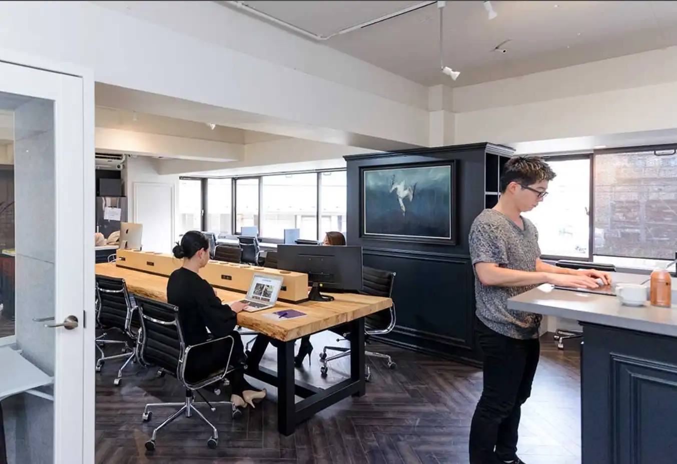 コワーキングスペース、複数拠点プラ  ン、フルタイムの写真