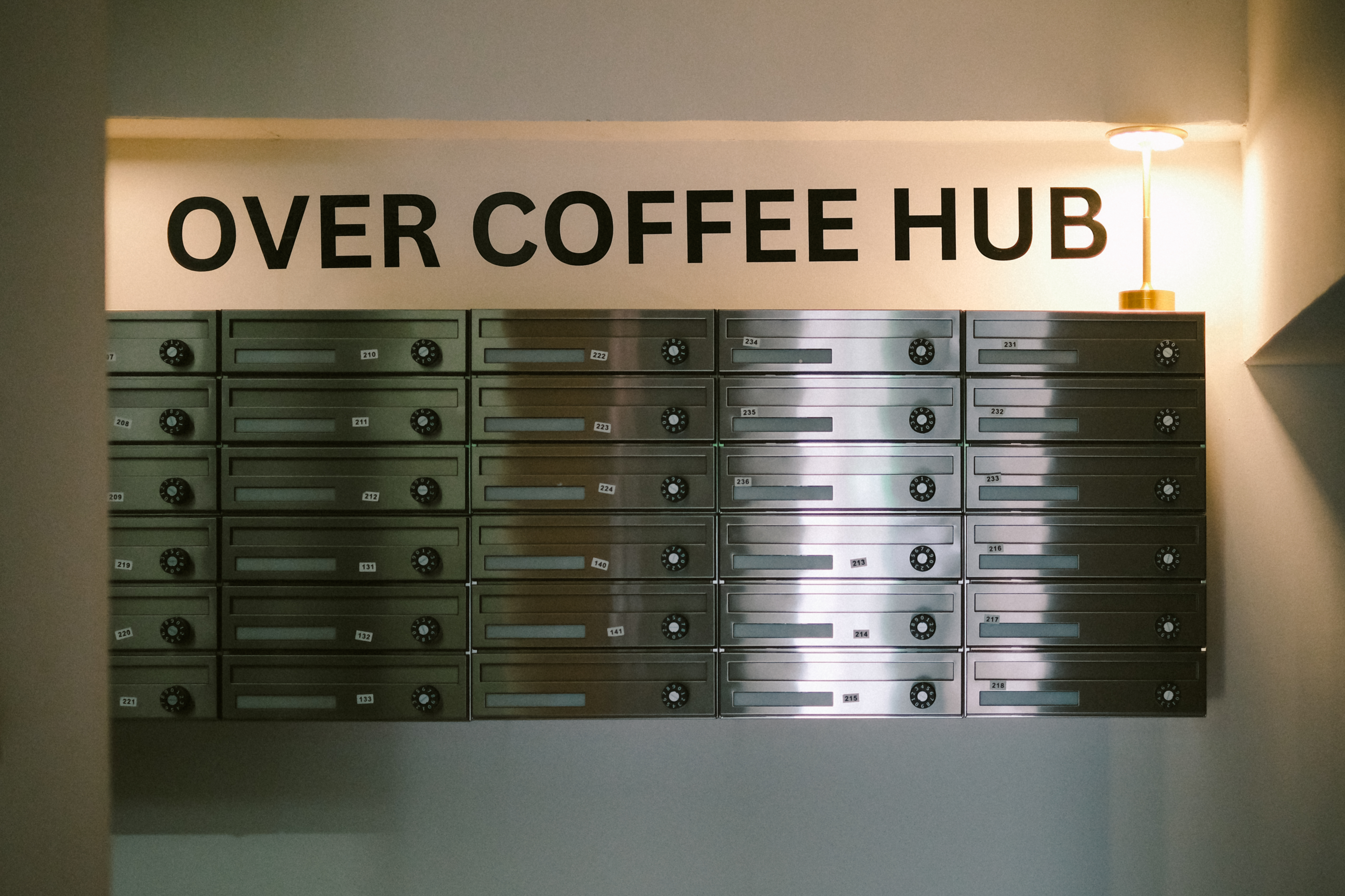 OVER COFFEE HUBの写真
