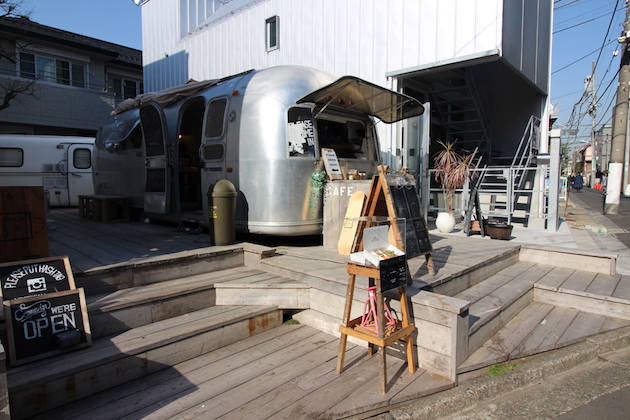 カフェ訪問:The AIRSTREAM GARDEN