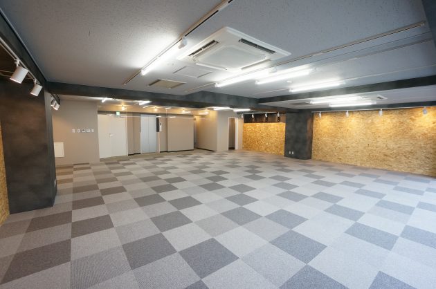 人形町2分のオフィスのエントランス