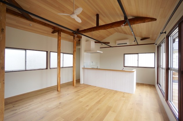 西小山、味わい深い木造リノベーション戸建SOHOを堪能する