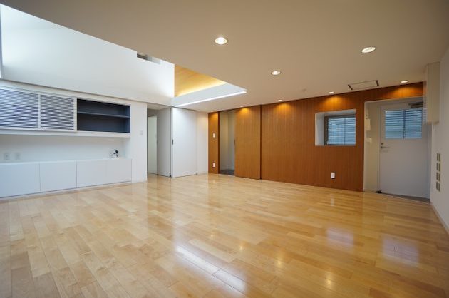 赤坂5分、3LDK+Sの広々デザイナーズリノベSOHO