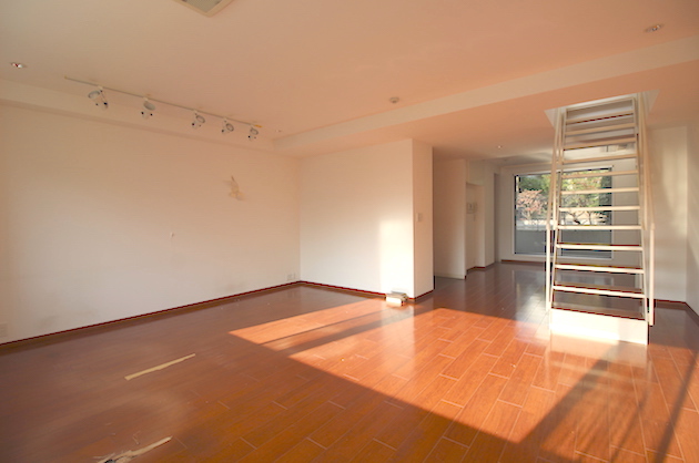 表参道。ルーフバルコニー付2LDKのSOHOライフ