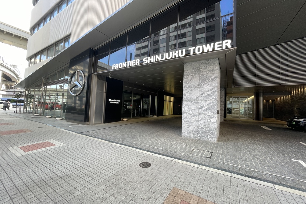 新宿のセットアップオフィスのエントランス