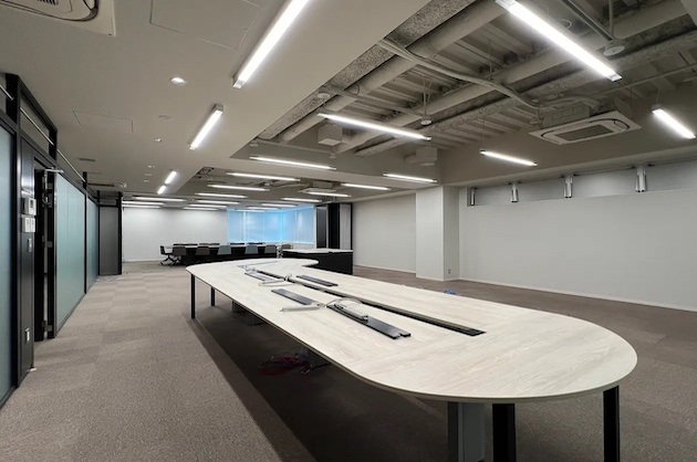 芝公園駅1分、様々なサイズの部屋や家具を引き継ぐ