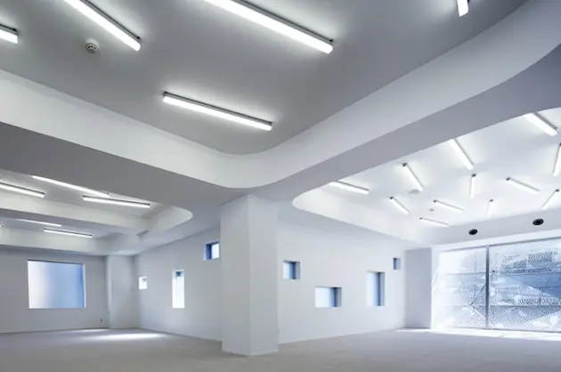 銀座、美しく煌くアートビルの天高ワンフロア