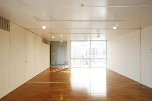 恵比寿、重厚で開放的なデザイナーズSOHO