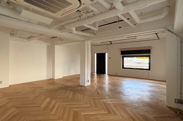 渋谷、ゆったり空間のナチュラルリノベオフィス
