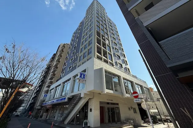 【募集終了】曙橋、25㎡のバルコニー付、ビンテージSOHO