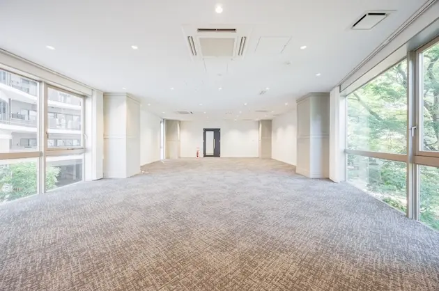 築地4分、モダンな内装付き最先端リノベオフィス