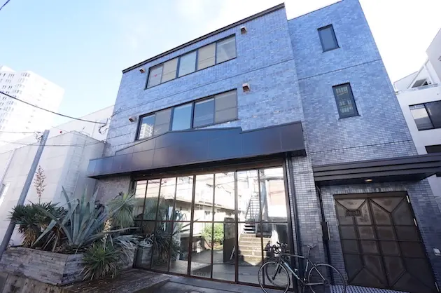 【募集終了】南青山、スタジオライクな一棟ビルに惚れ込んで