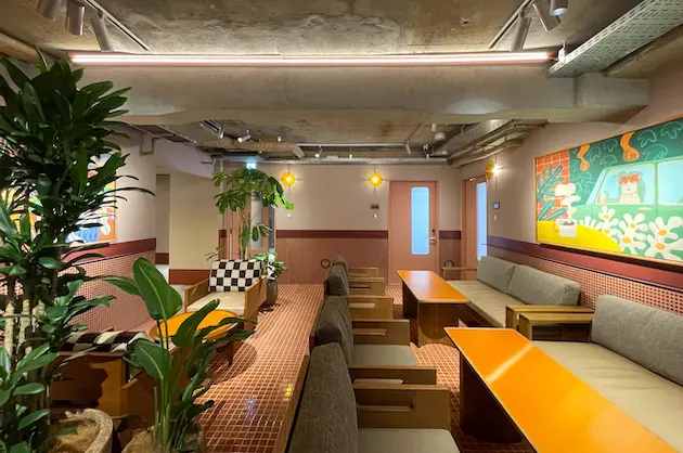 幡ヶ谷、ペットと緑が豊かさを育む複合型オフィス