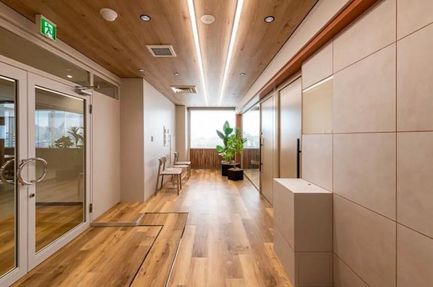 新大塚4分、エリアで希少な会議室付リノベオフィス