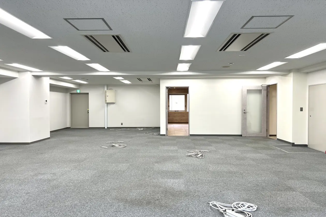 溜池山王1分、会議室2室付の原状回復不要居抜きオフィス