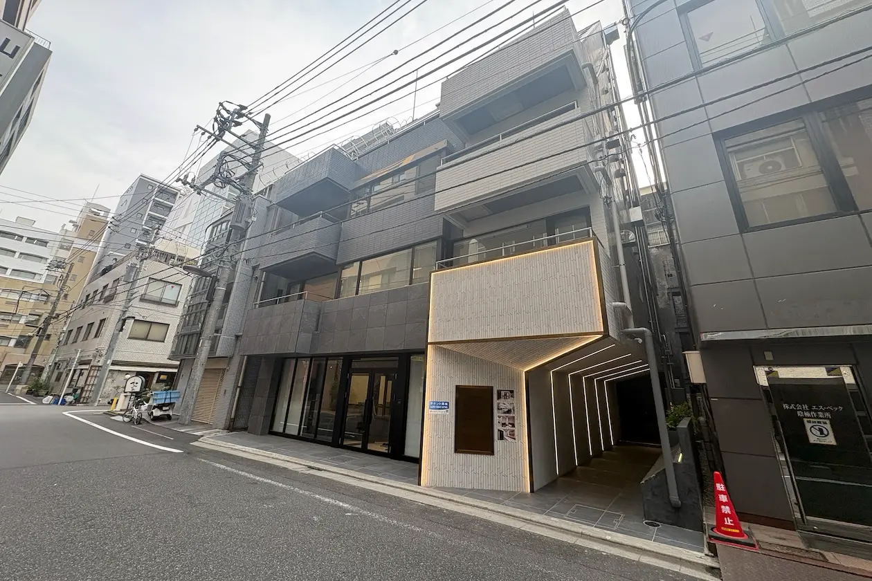 秋葉原、天高約3mの利便性を追求したセットアップ 外観