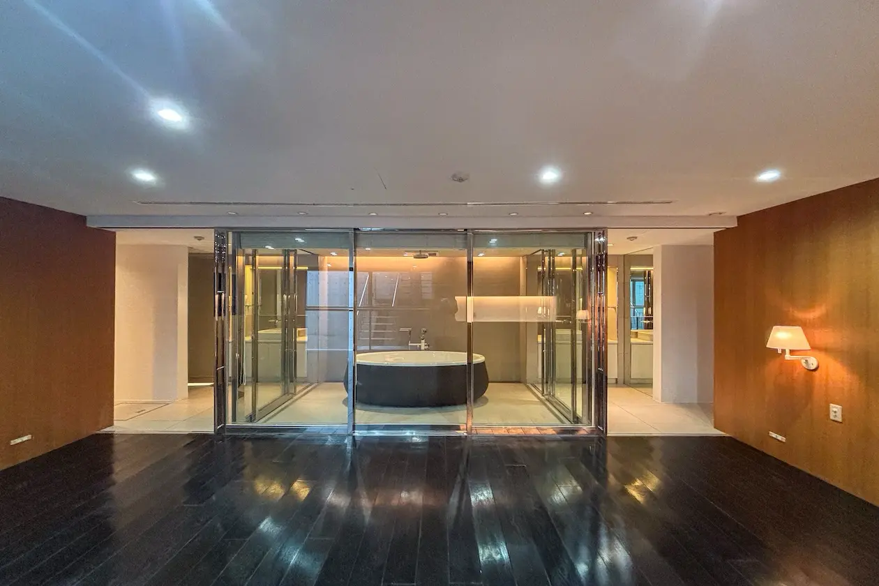 恵比寿、ホテルライクな大人のSOHO拠点 室内