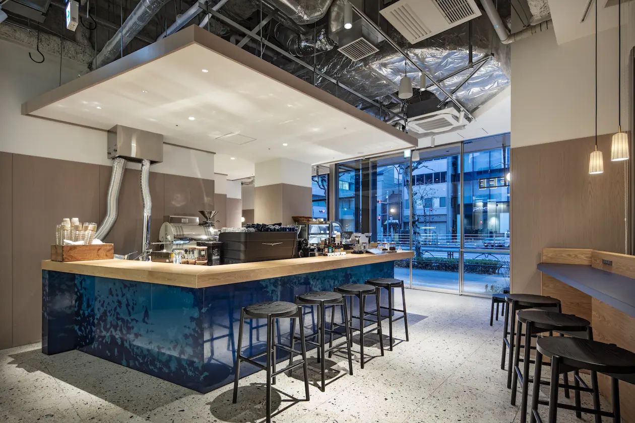 八丁堀、カフェ併設の新築セットアップオフィス