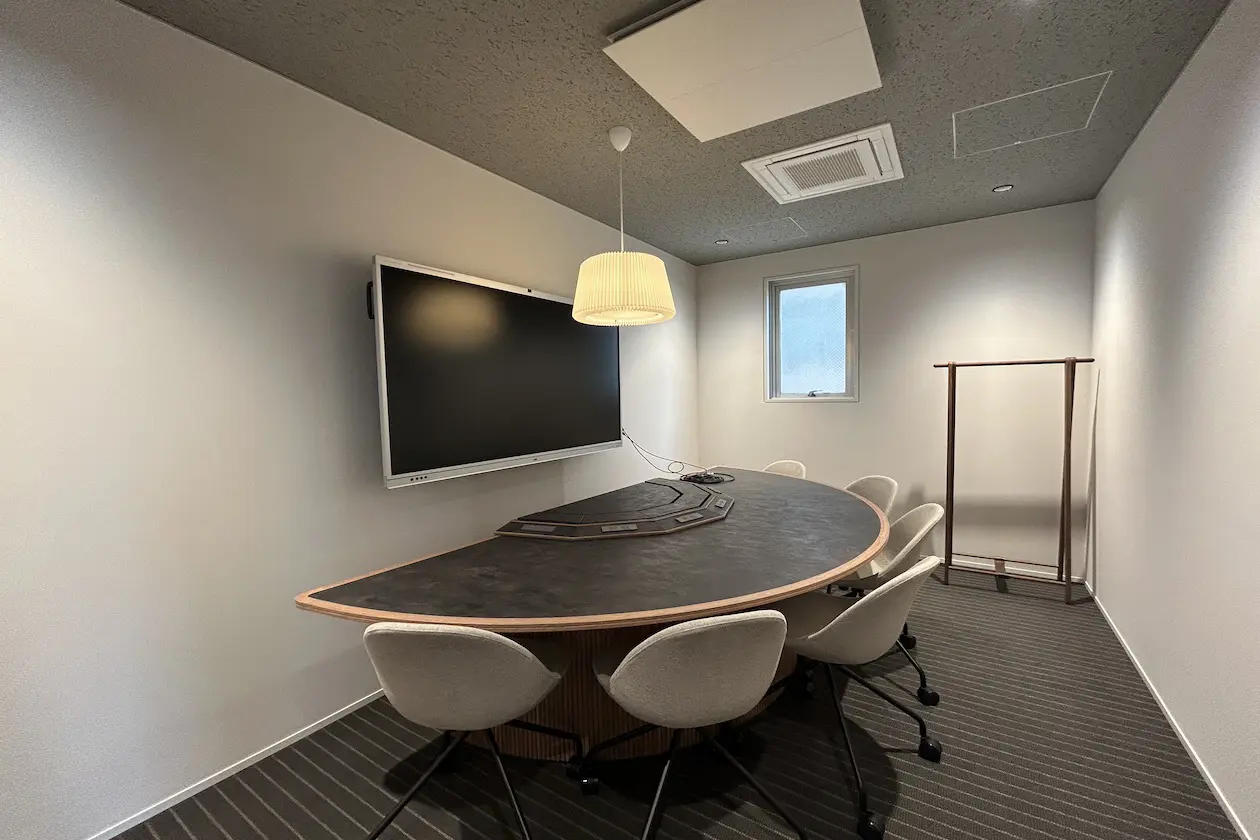 四谷、敷金なし、人が集まるハーフセットアップ 室内