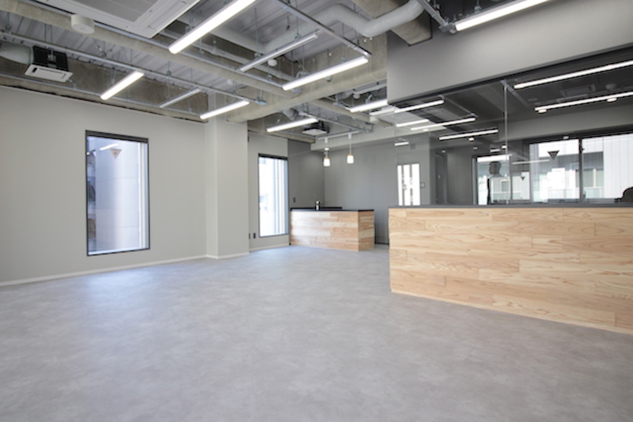 敷金0、家具・会議室付き築浅デザイナーズ