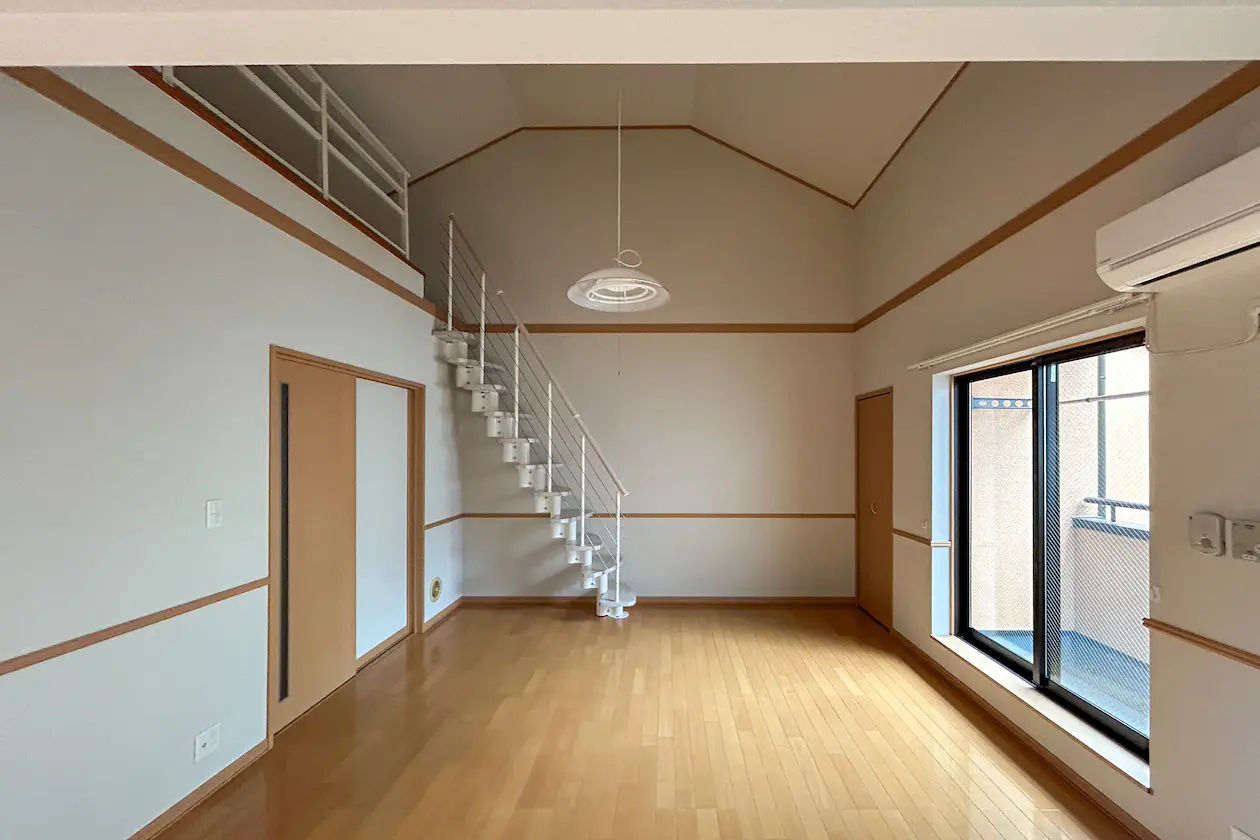 中野駅8分、天井高が魅力のロフトSOHO