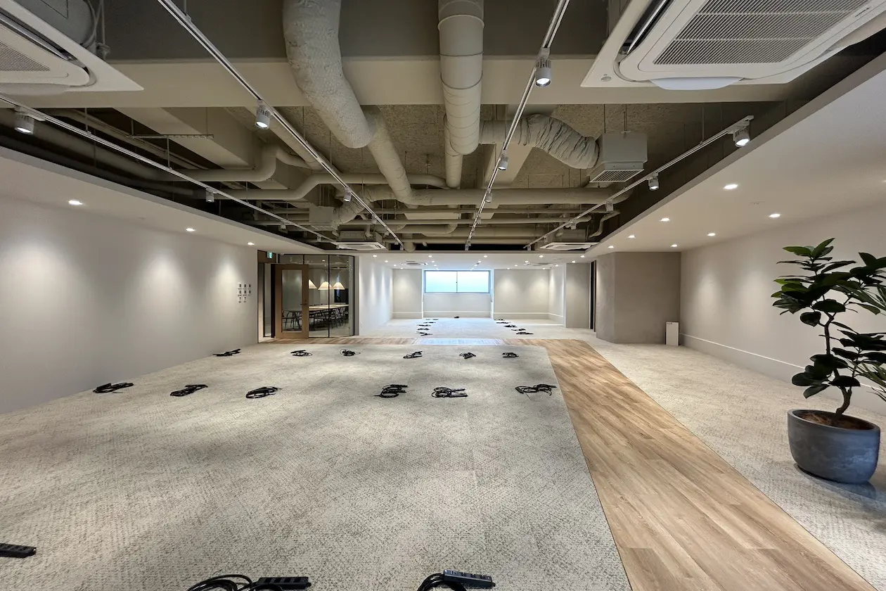 四谷、敷金なし、人が集まるハーフセットアップ 室内