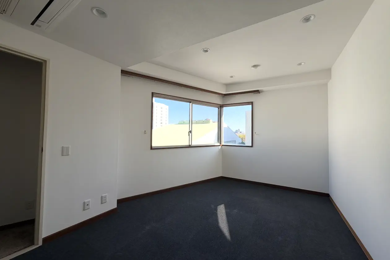 品川、好条件とメゾネットを活かす駐車場付きSOHO 室内