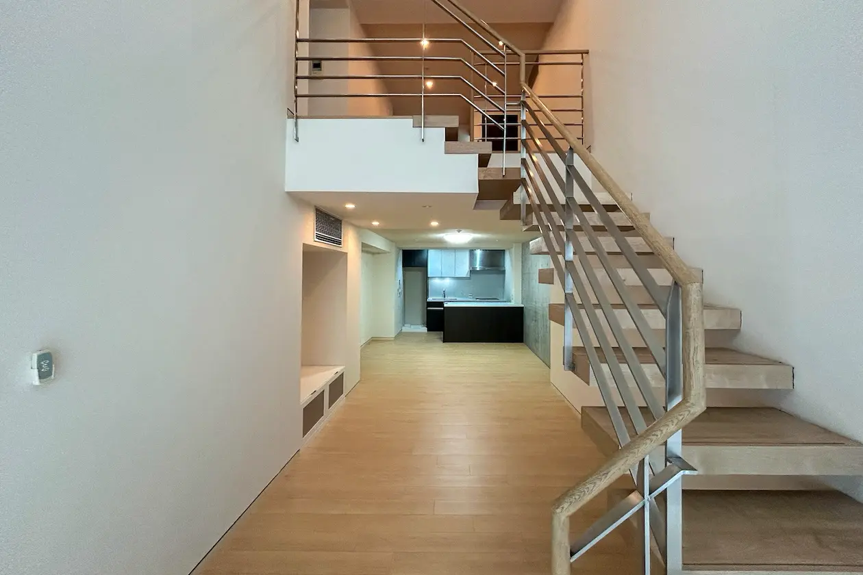 【募集終了】祐天寺、駐車場付築浅メゾネットSOHO