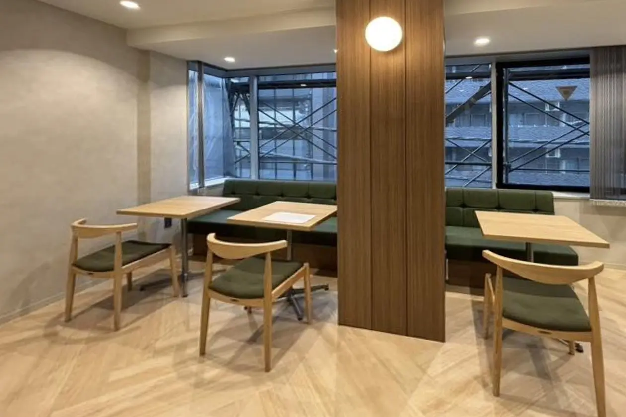 小伝馬町3分、敷金礼金0と機能美、什器付オフィス