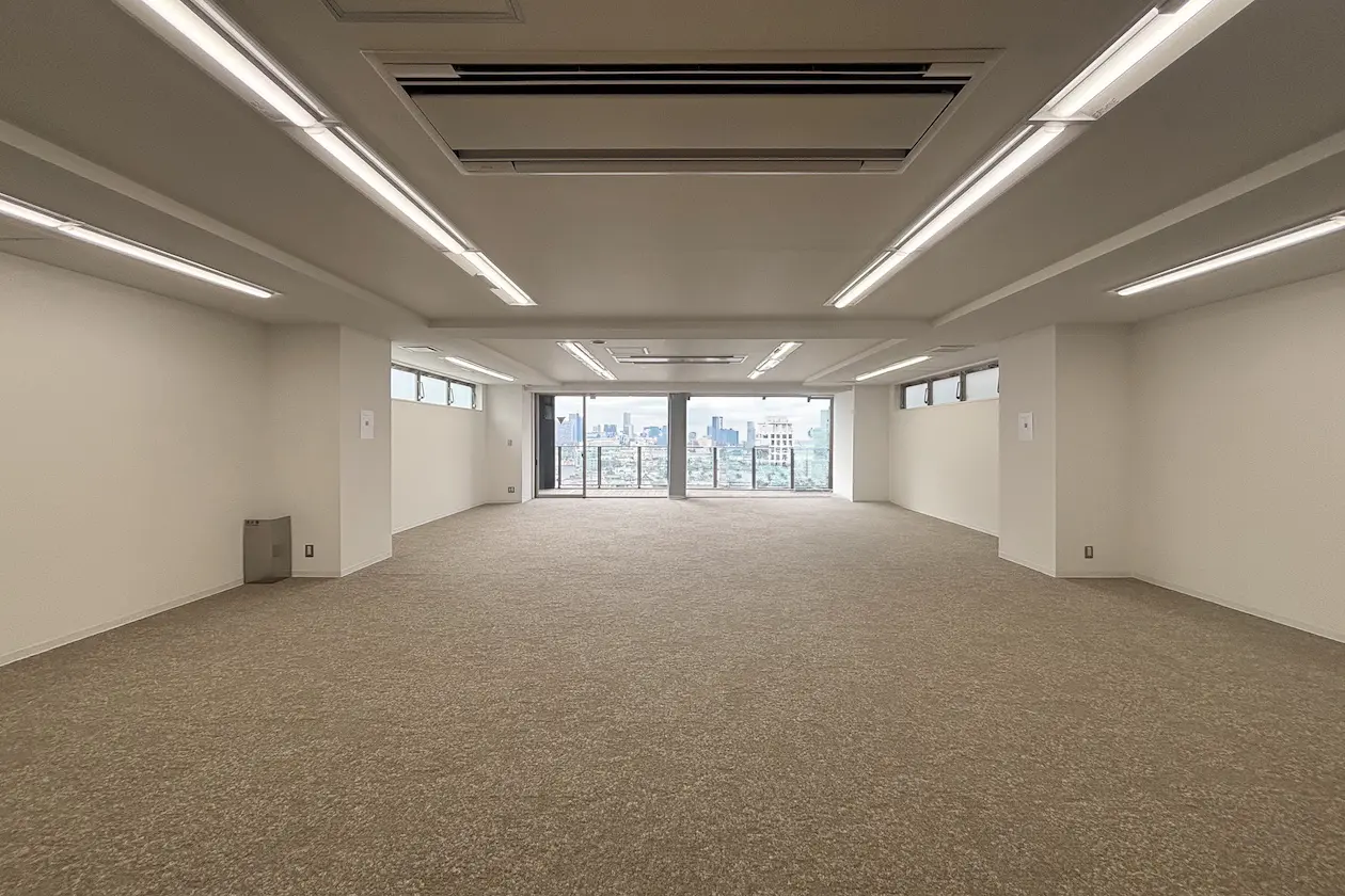 四谷6分、機能性・都市型ハーフセットアップ