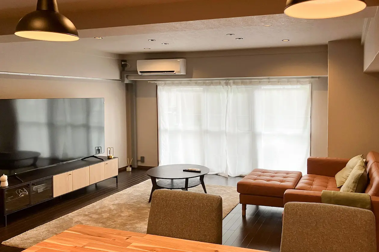 後楽園、デザイン家具・大型モニター完備のラグジュアリーSOHO