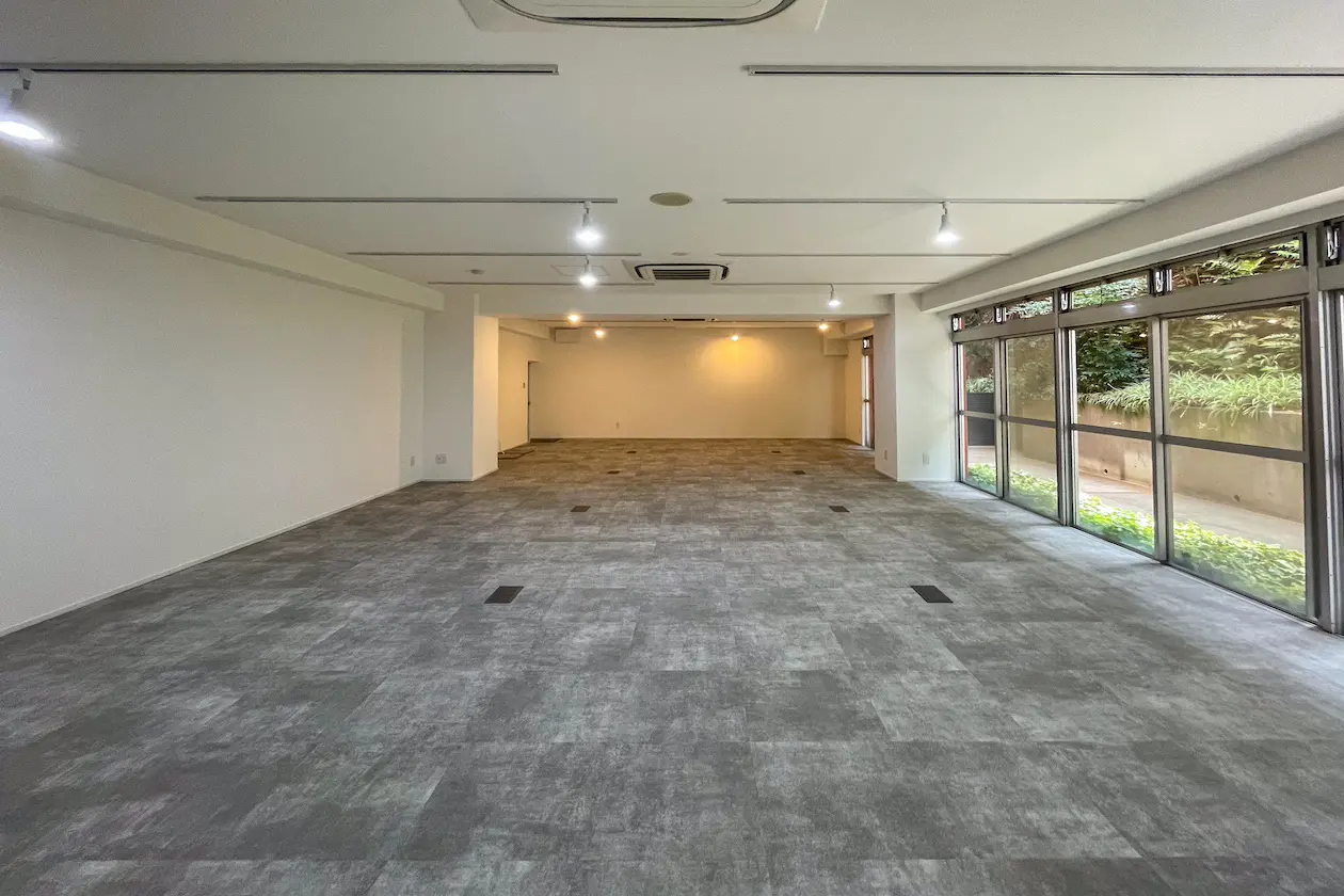 北参道、緑を望む専用テラス付きデザインオフィス