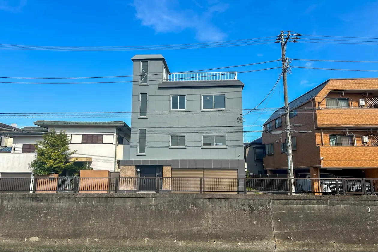 蒲田、屋上付きのガレージハウスSOHO 外観