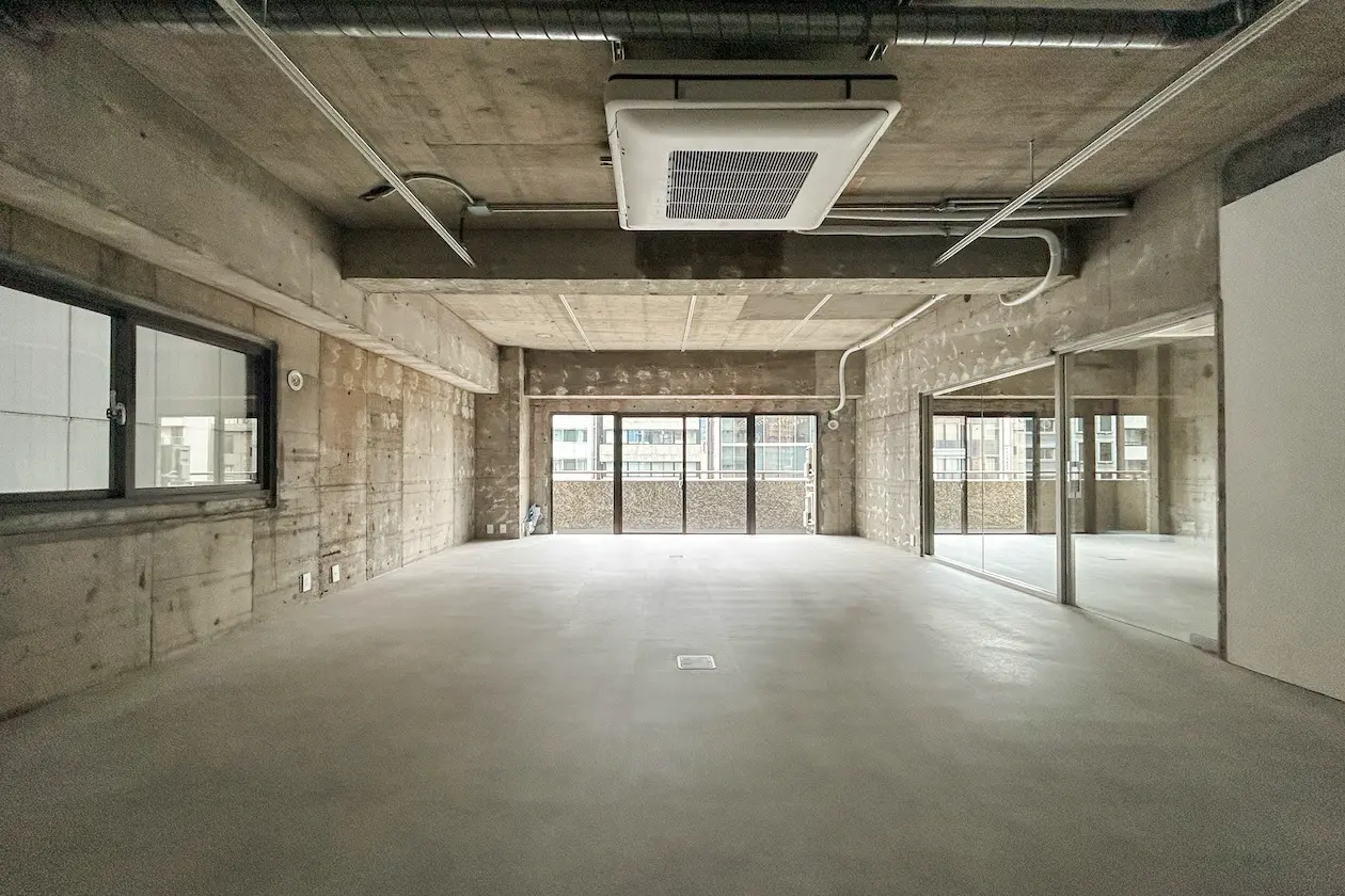 渋谷・表参道、無骨なワンフロア