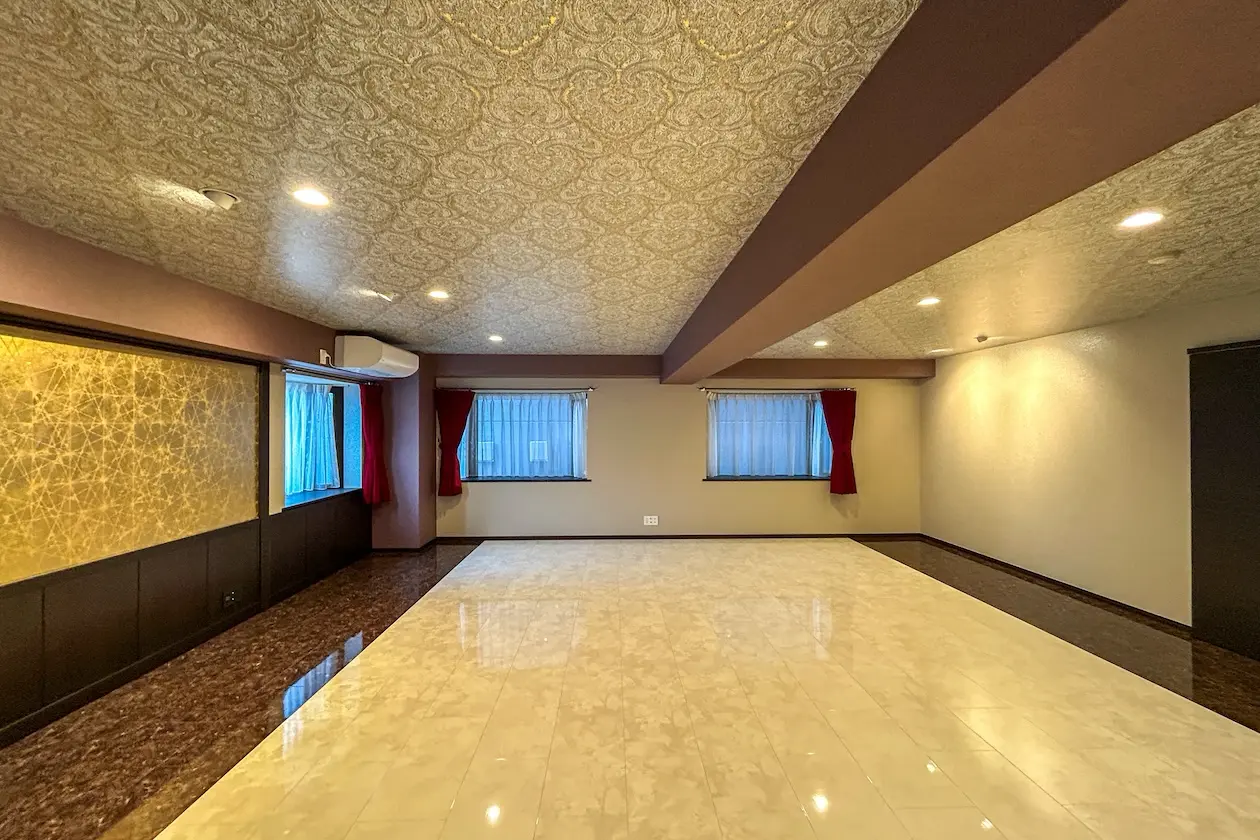 三田7分、格を備えた駐車場付き2LDKSOHO 室内