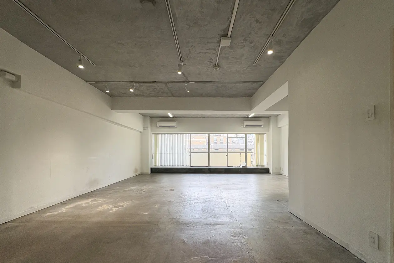 【募集終了】明治神宮前4分、スケルトンが魅力のリノベオフィス