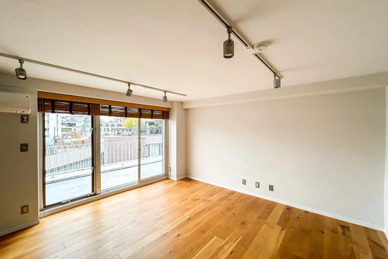 ビラ・フレスカ 501号室 リビングダイニング