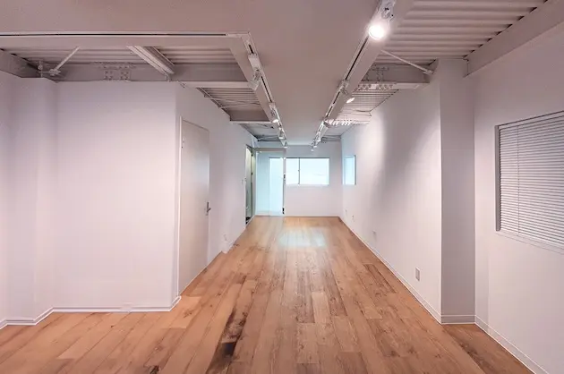 浜松町3分　シンプルだからこそ活きる自由レイアウトオフィス