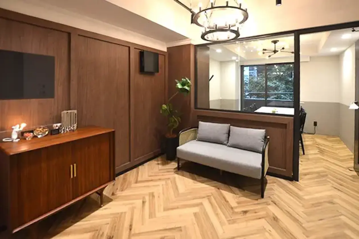 八丁堀3分、原状回復なし、上質な什器付オフィス