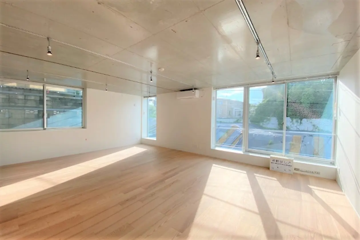 井の頭公園、SOHOと店舗を組み合わせたメゾネット区画