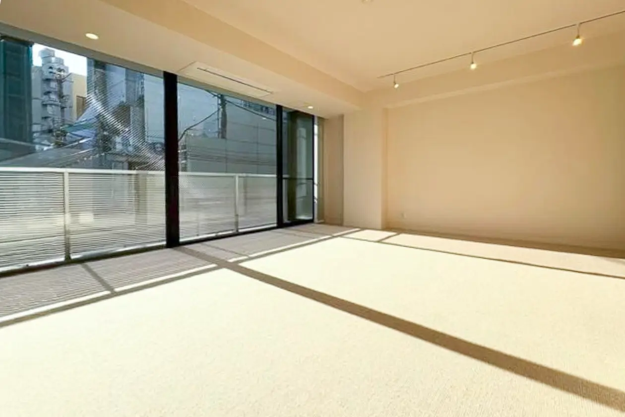 表参道6分、南青山の閑静な小路に佇むワンルームSOHO