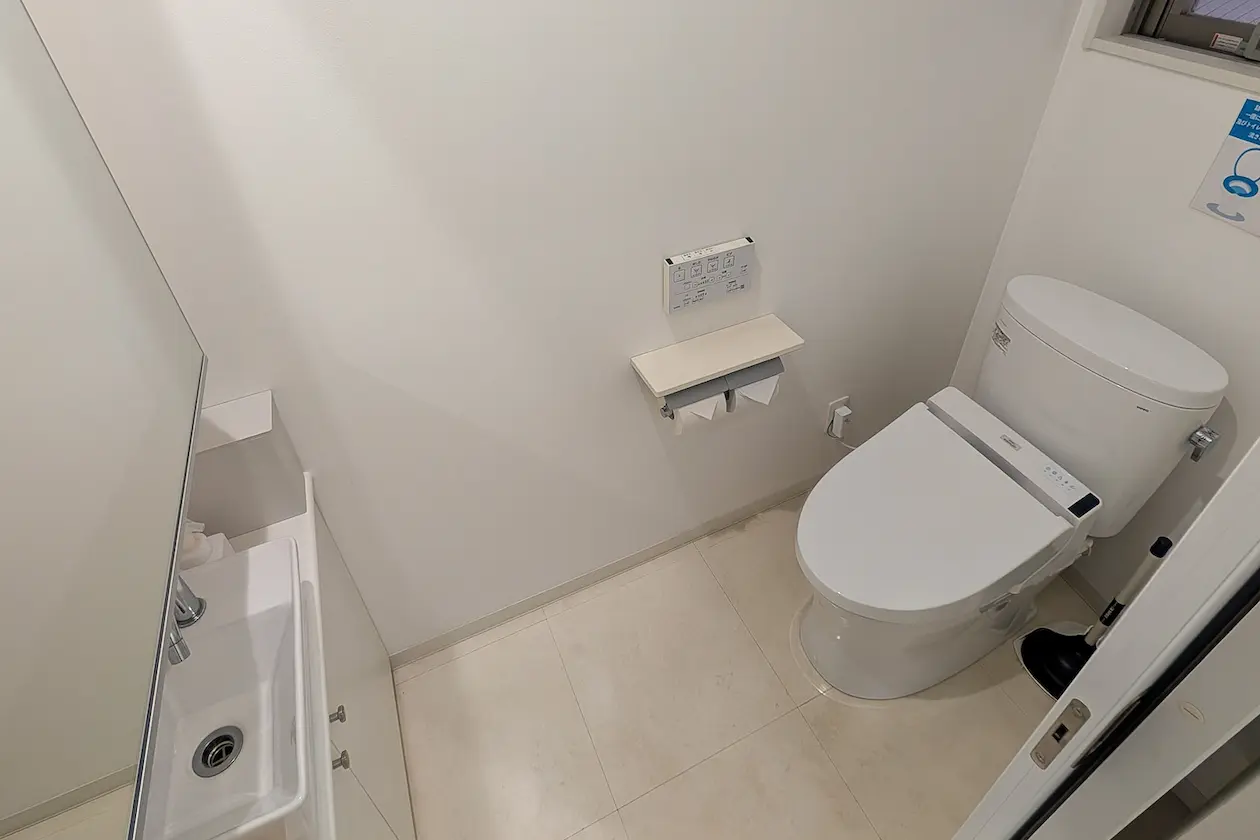 表参道オフィス 水回り シンプルで清潔な設備