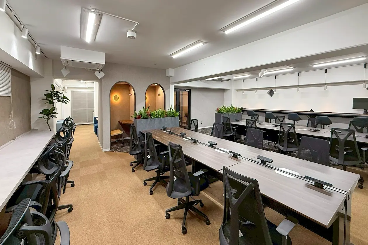 渋谷5分、2フロアで募集中の家具付オフィス