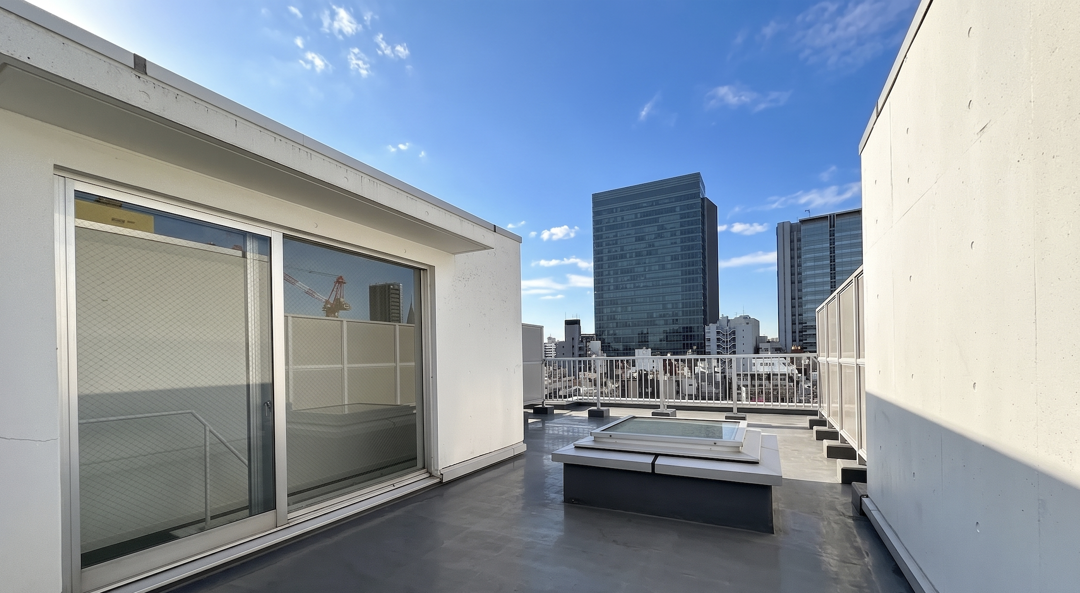 表参道、屋上付きメゾネットSOHOで住むと働くを叶える。