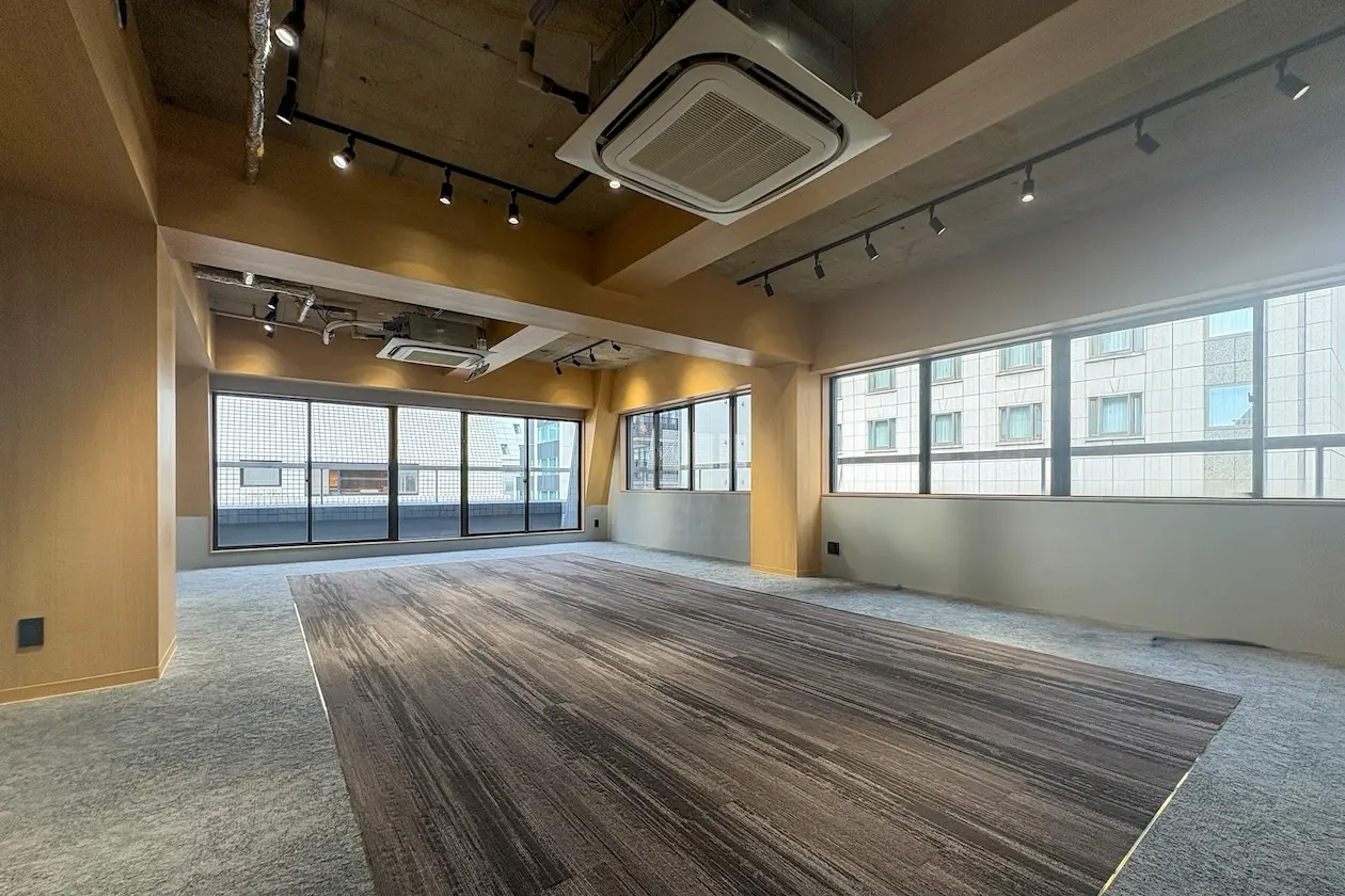 紀尾井町、上質なセットアップで環境を整える。 室内